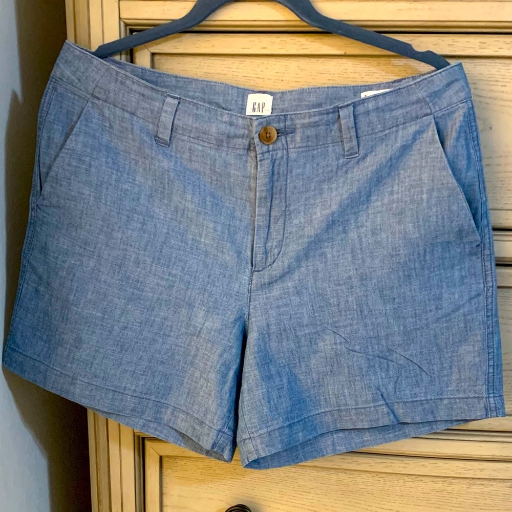 Gap City Shorts, Size 8